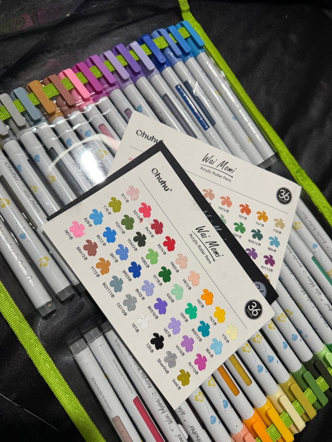 Customer photo review of Ohuhu Wai Momi Acrylic Gel Pens