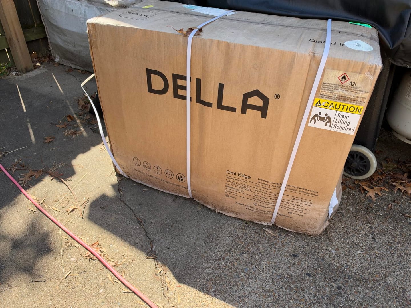 Customer photo review of DELLA Omi Edge Series 24,000 BTU Inverter Pool Heat Pump for Pools up to 7,800 Gallons