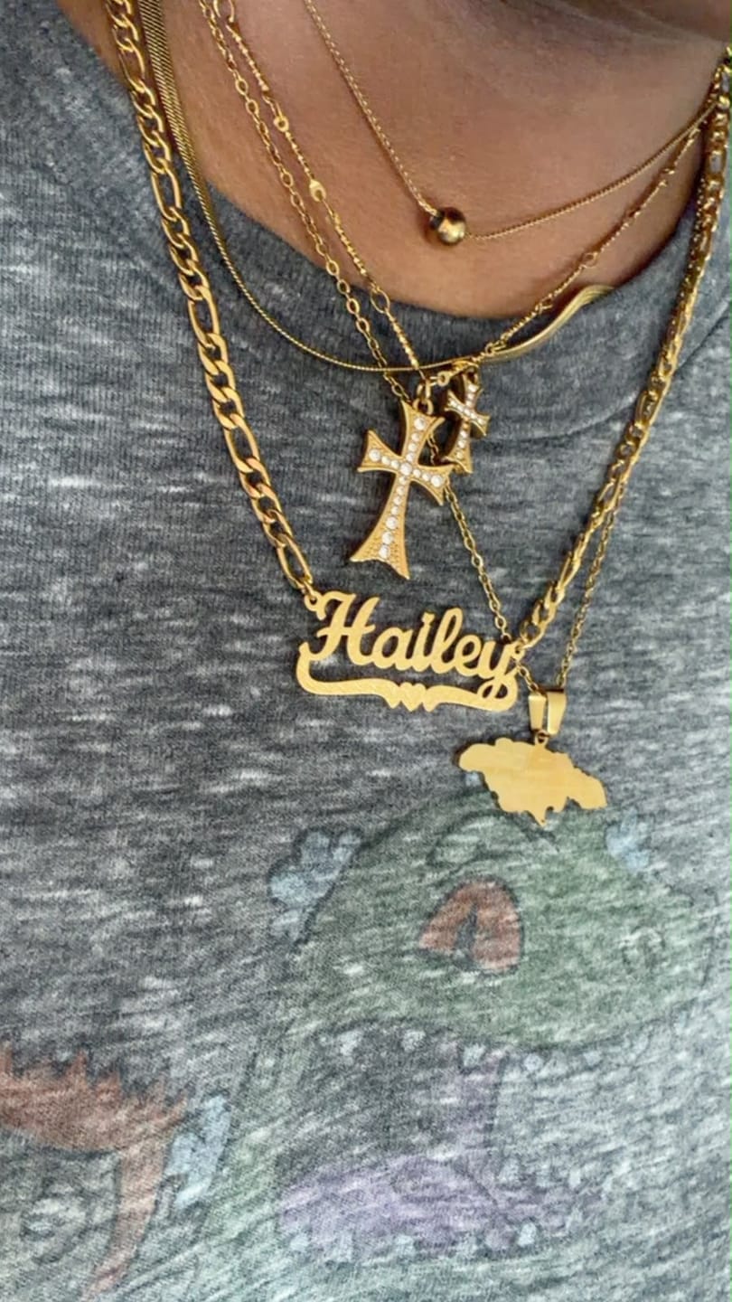 Customer photo review of Diamond Cut Heart Name Necklace