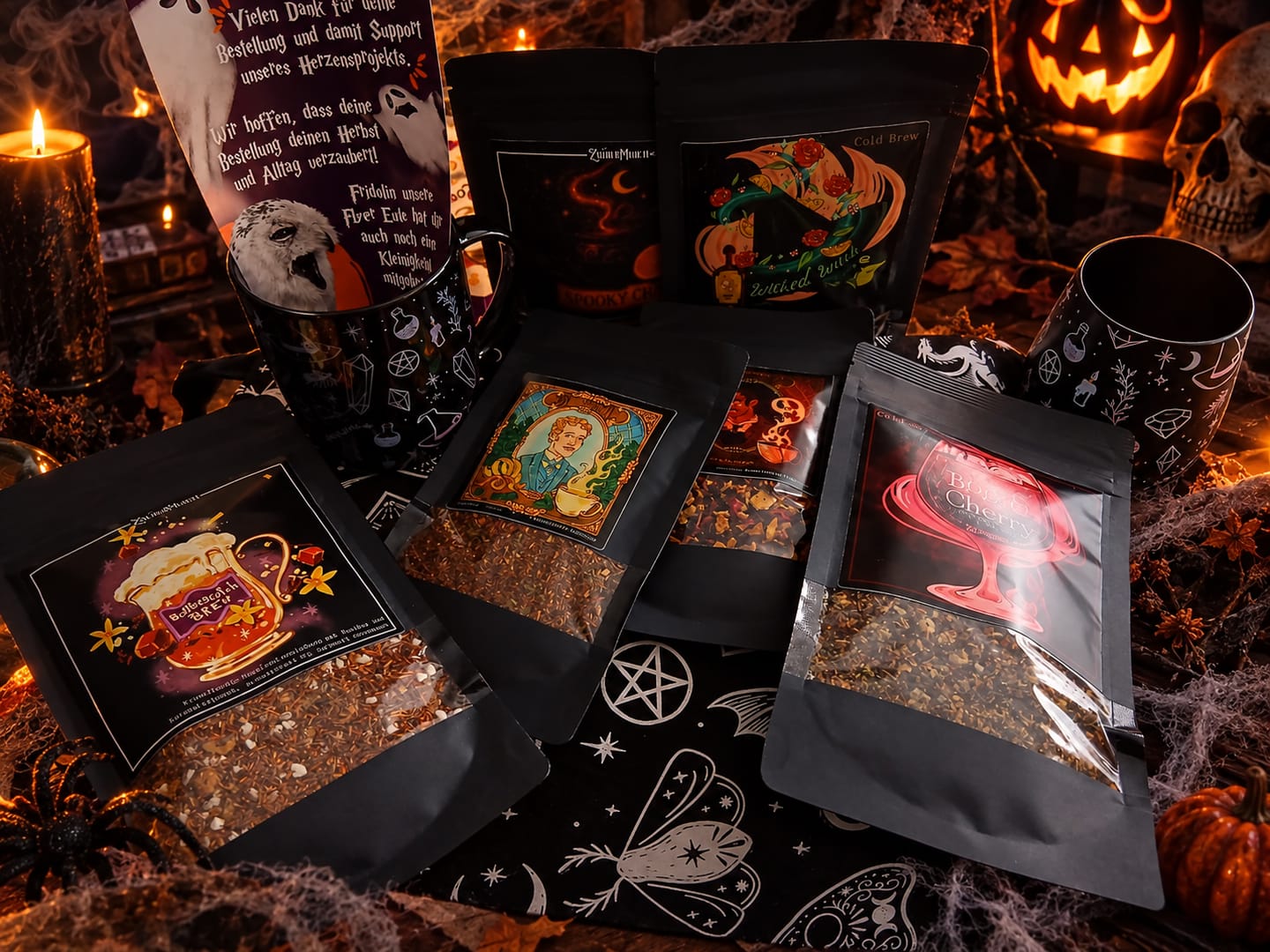 Customer photo review of Hexentasse Crystal Witch – Schwarze Tasse mit Kristallprint