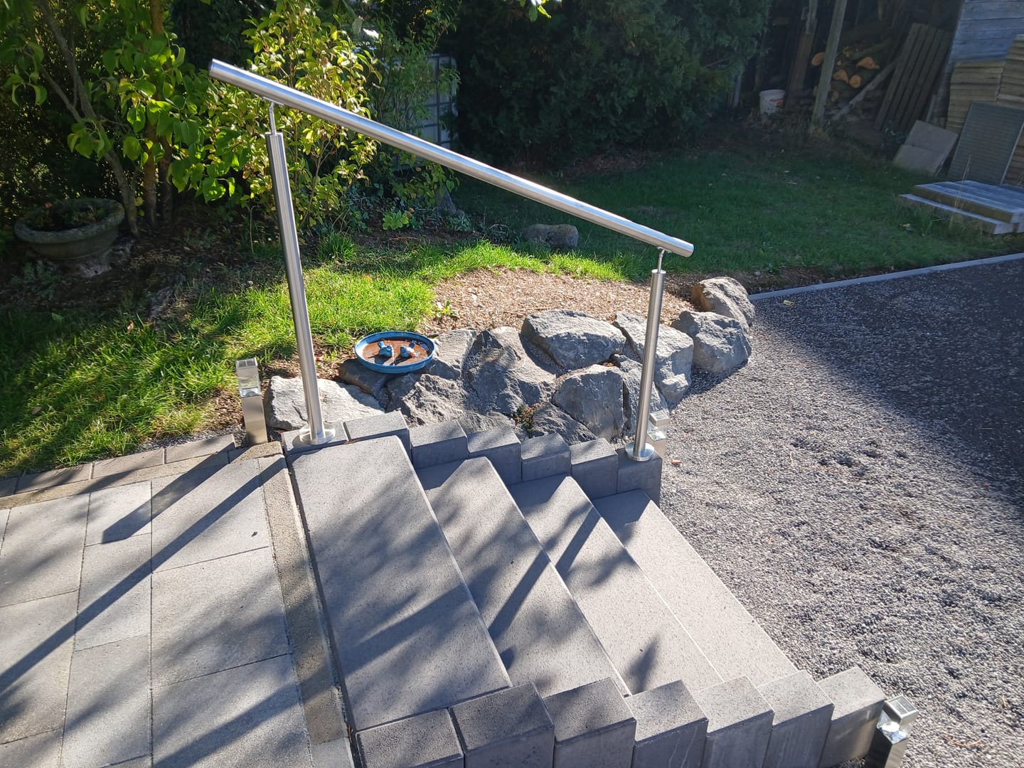Customer photo review of Freistehender Edelstahl Handlauf zur Bodenmontage – Winkelverstellbar