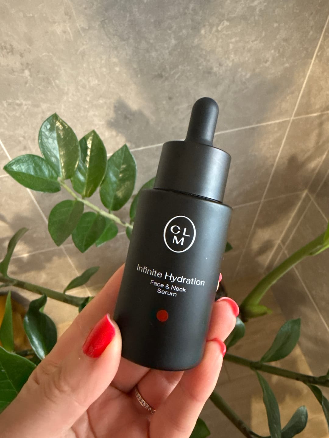 Customer photo review of Intensyviai drėkinantis veido ir kaklo serumas 30ml