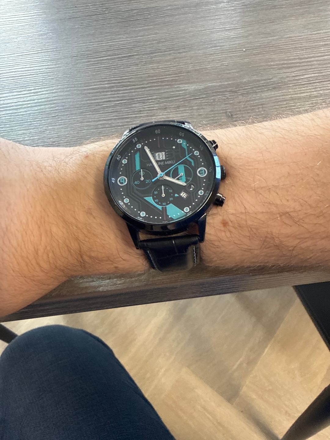 Customer photo review of Officially Licensed Hatsune Miku Vocal Character Series “Prelude” 6-Hand Quartz Watch