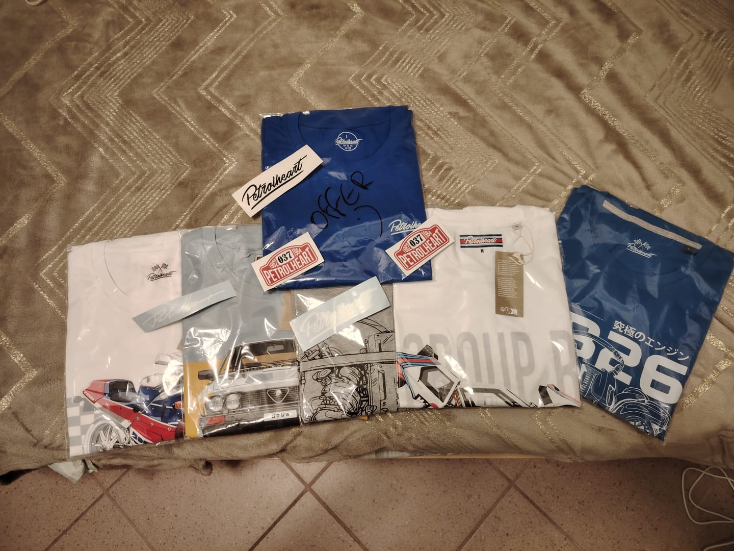 Customer photo review of 037 | Sticker