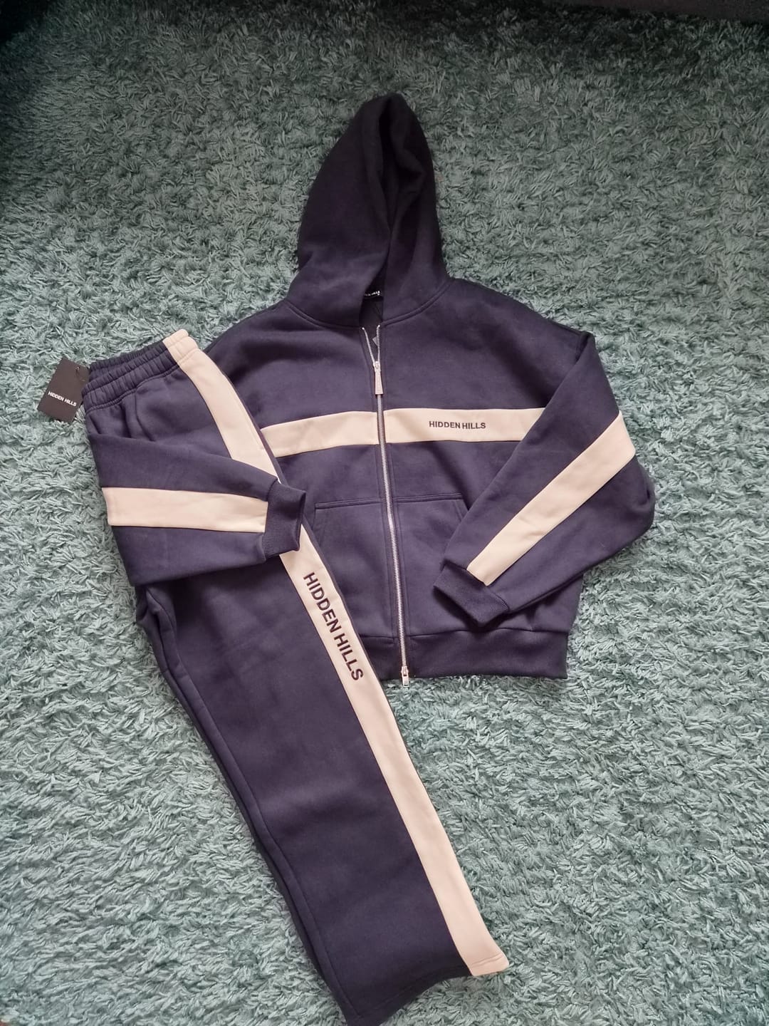 Customer photo review of STRIPED STRAIGHT LEG SWEATPANTS NAVY/LIGHT PINK