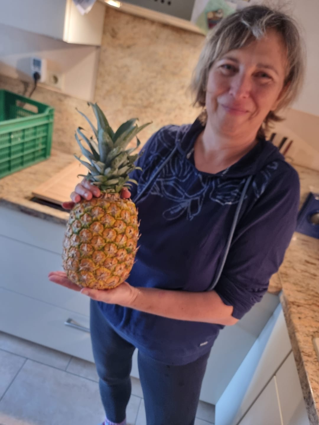 Customer photo review of Ananas Flugware reifgeerntet groß (1,5kg-1,75kg)