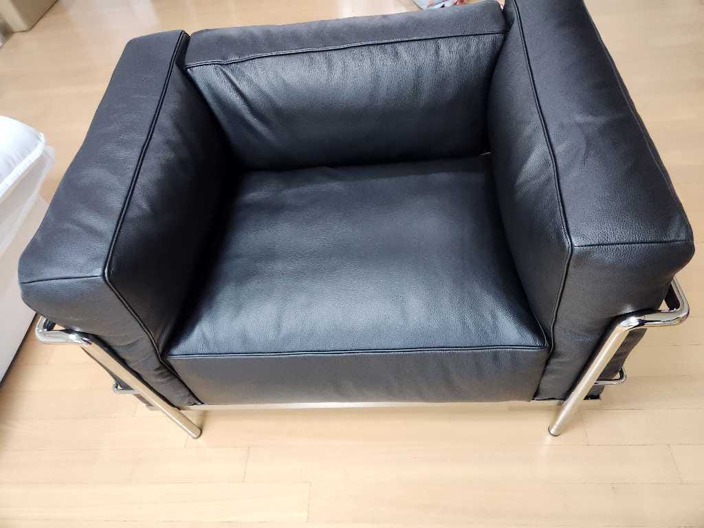 Customer photo review of LC3 - 레더 암체어