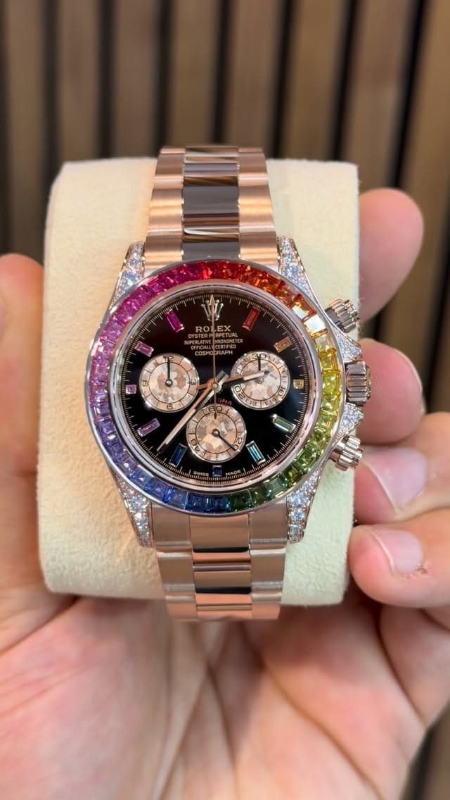 Customer photo review of Daytona 126598RBOW 40mm Rainbow Yellow Gold Black Dial Sapphire Bezel
