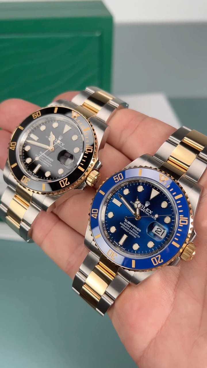 Customer photo review of Submariner Date 40mm 116613LN Black Dial Stainless Steel & 18K Yellow Gold Watch