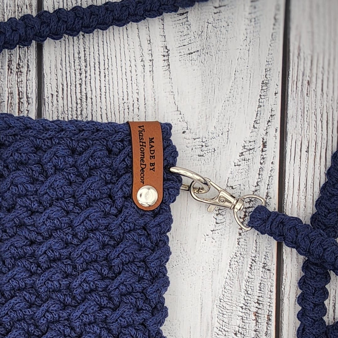 Customer photo review of Personalisierte Labels mit Chicago Screws - Kunstleder-Label mit Schrauben