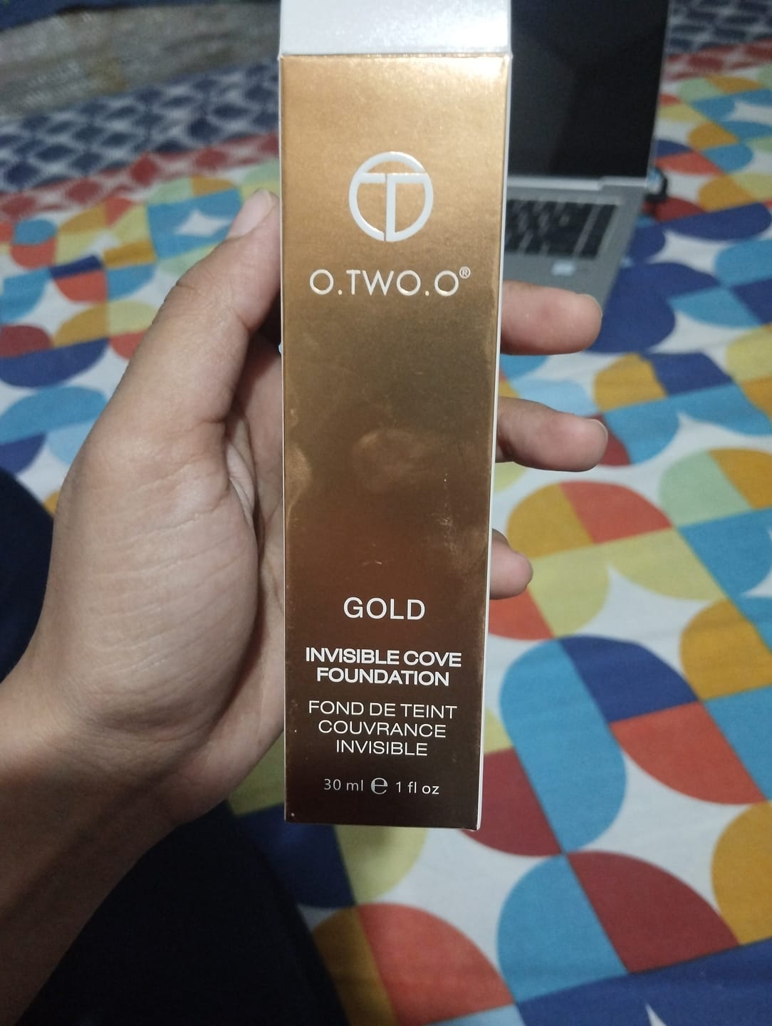 Customer photo review of O.TWO.O INVISIBLE COVER FOUNDATION