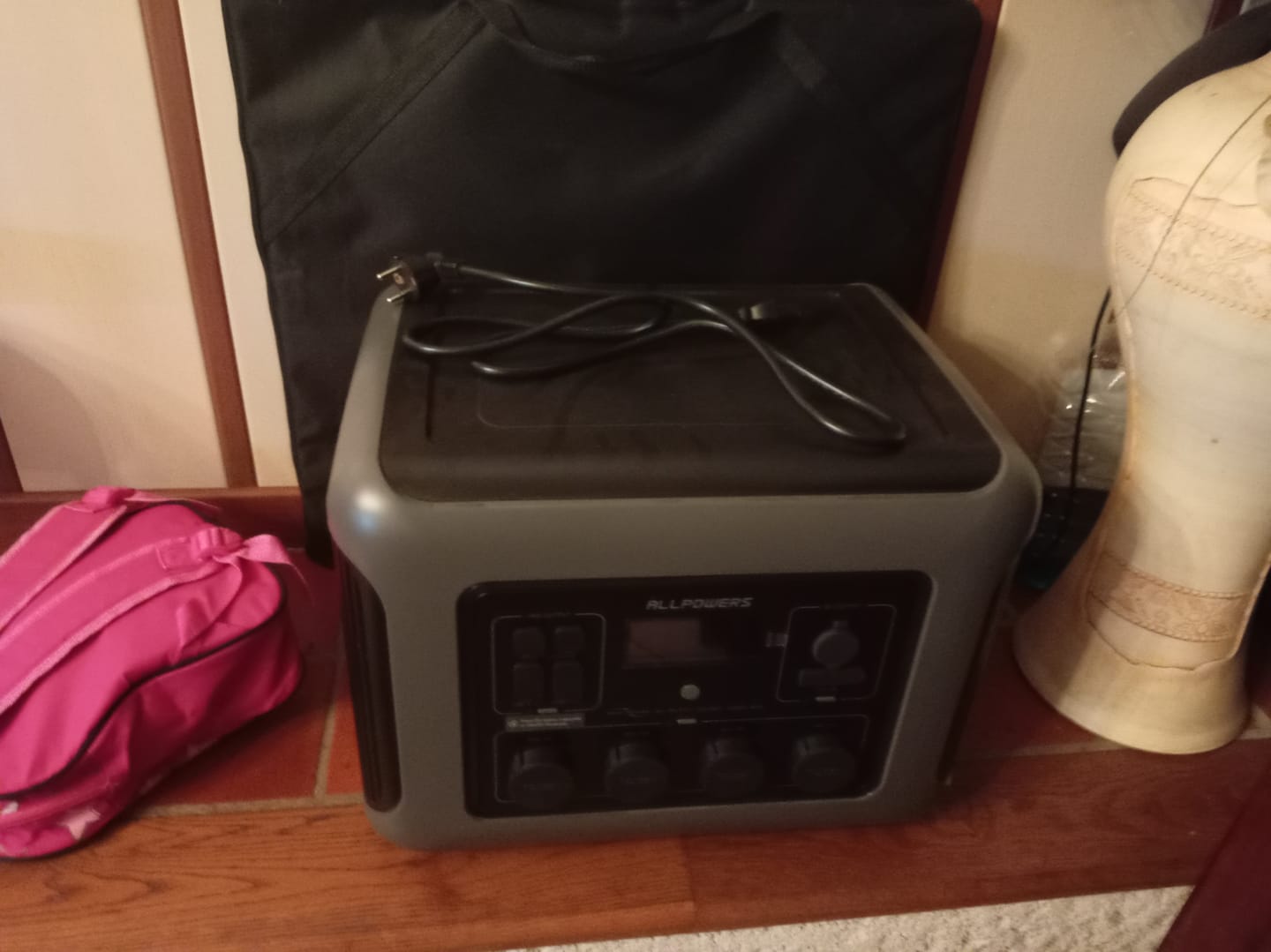 Customer photo review of ALLPOWERS R2500 V2 Station électrique portable 2500W 1920Wh