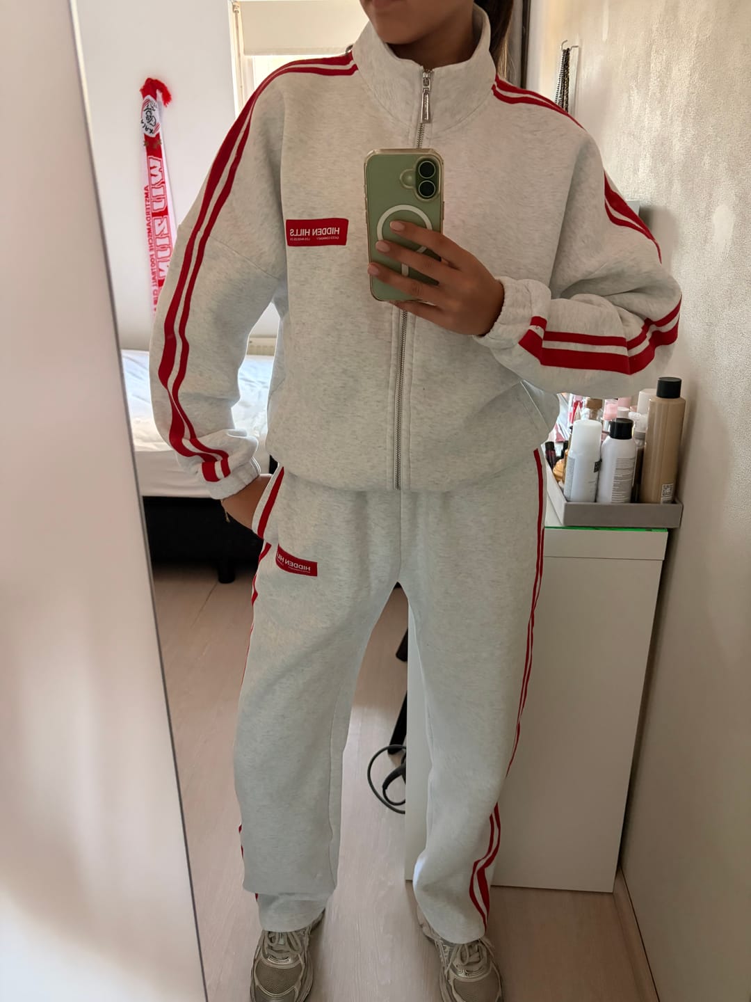 Customer photo review of STRIPED STRAIGHT LEG SWEATPANTS LIGHT GREY/RED