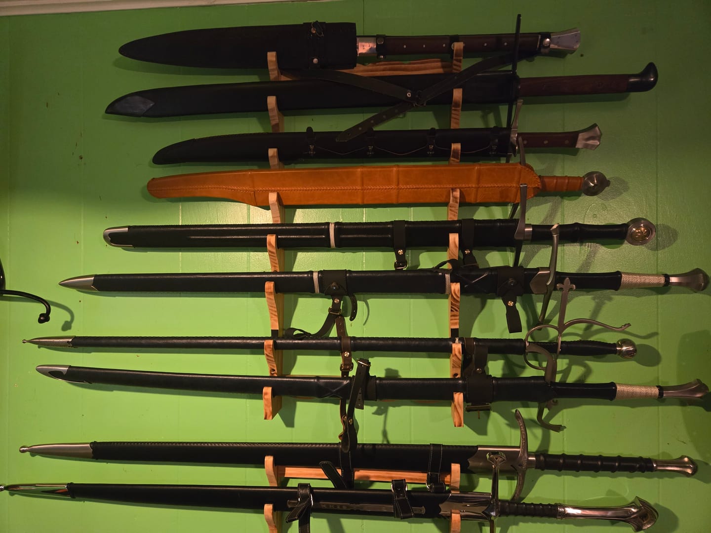 Customer photo review of The Vanguard Hand and a half Sword