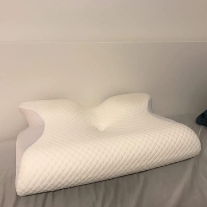 Customer photo review of OrthoSleep™ – Ergonomiczna poduszka na szyję i lepszy sen