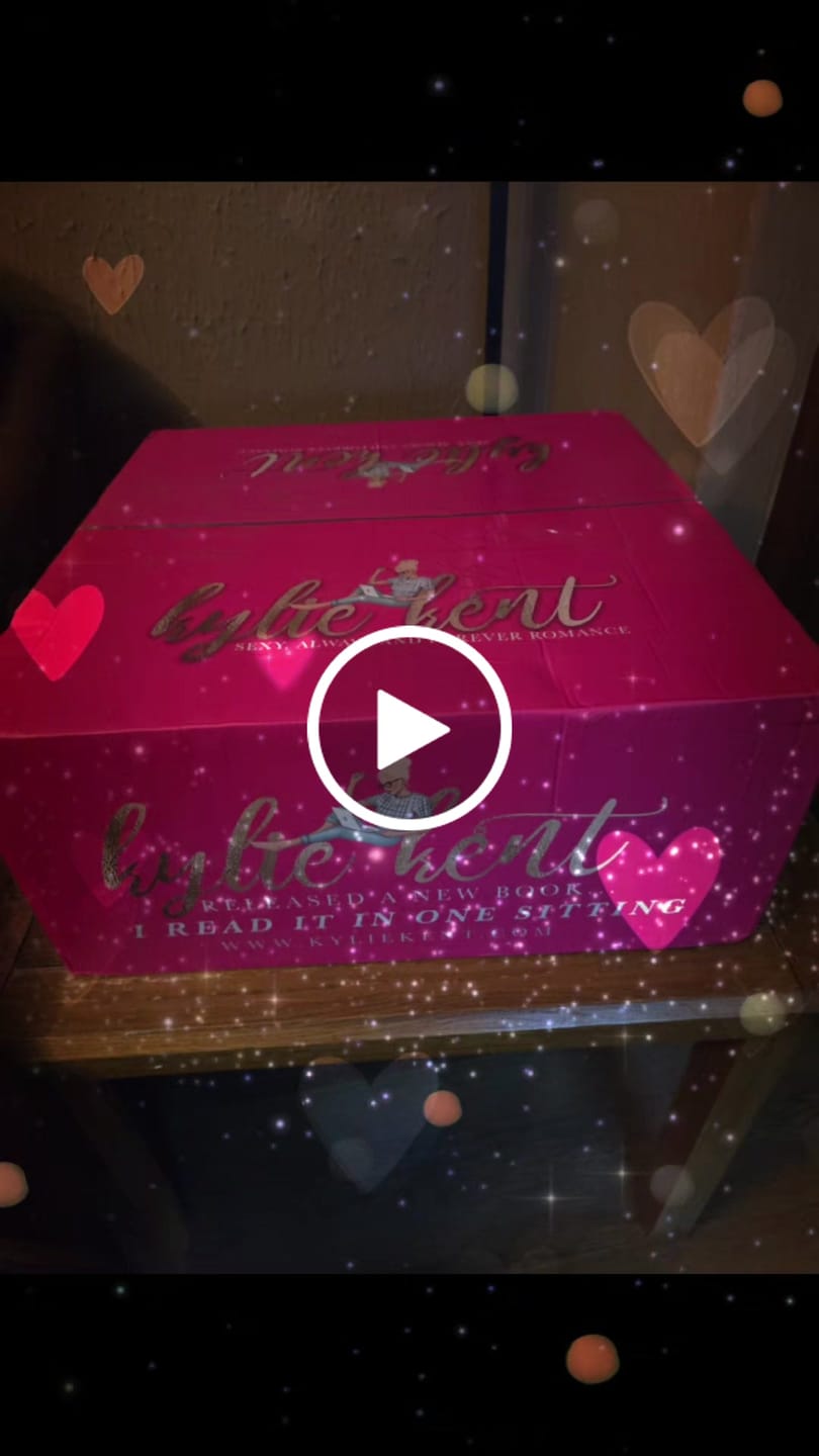 Customer video review of Large Blind Book Box