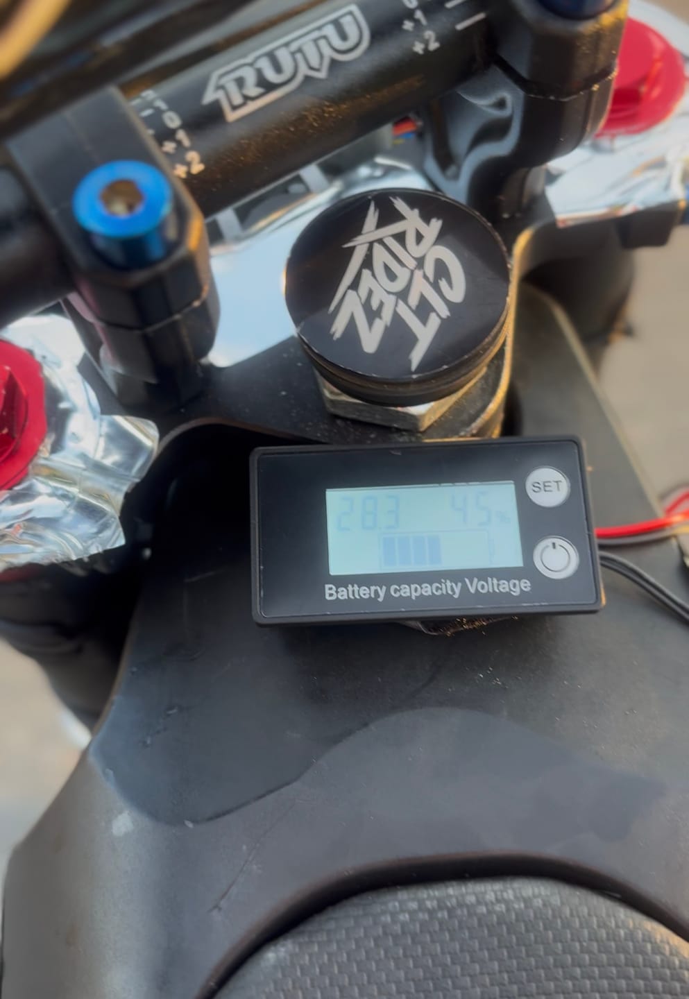 Customer photo review of Tuttio/yozma/heybike fits all emotos battery percentage display