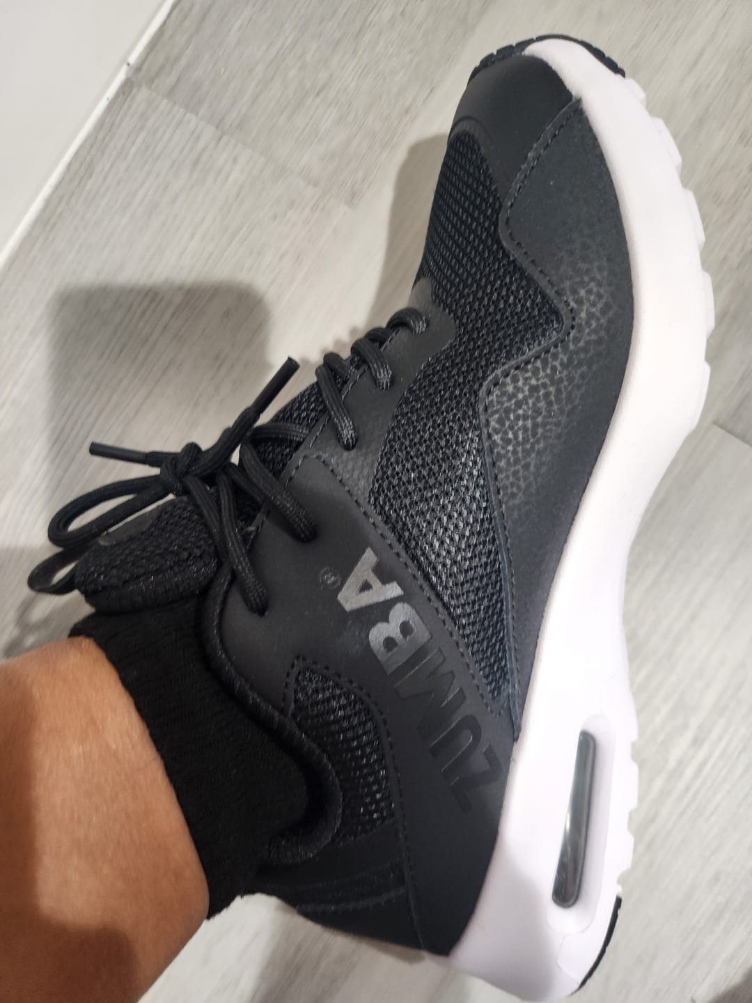 Customer photo review of Zumba Air Classic 2.0 - Black/Black