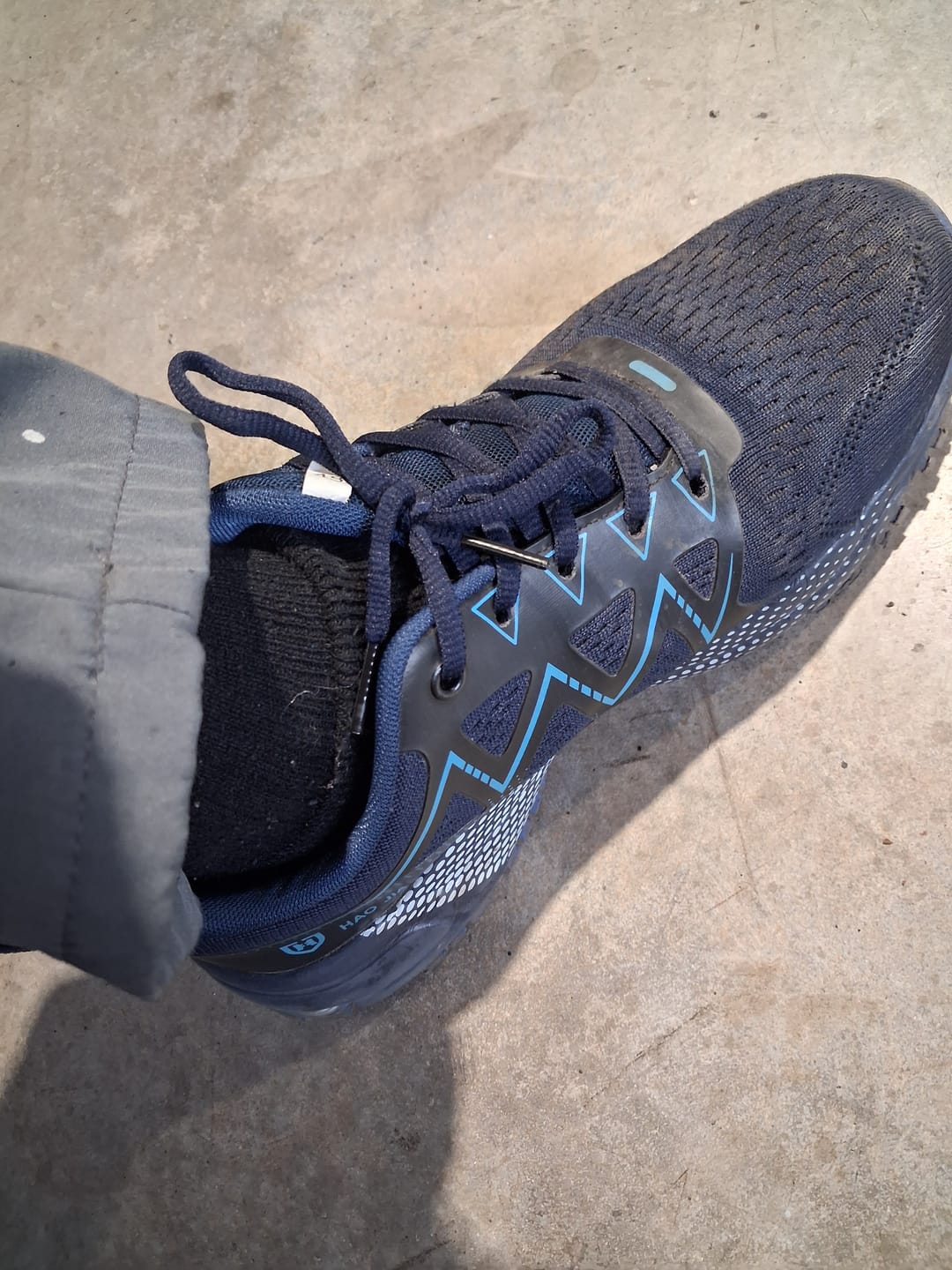 Customer photo review of Chaussures de Sécurité Premium Confortables & Antidérapantes