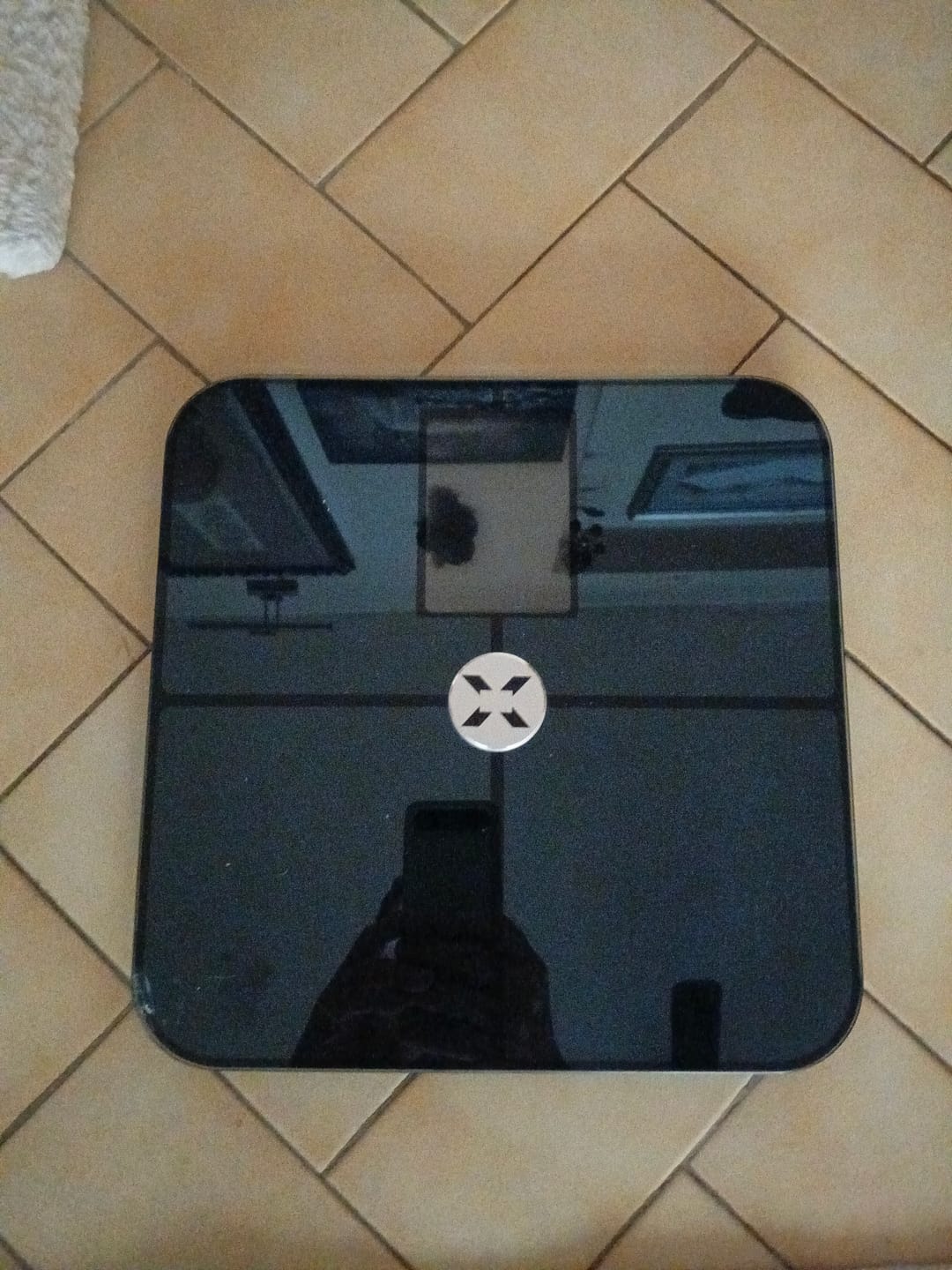 Customer photo review of Akıllı Tartı | 17 Temel Vücut Analizi, Nabız Ölçer, Mobil Kontrol, Dijital Baskül (Siyah - X8702)
