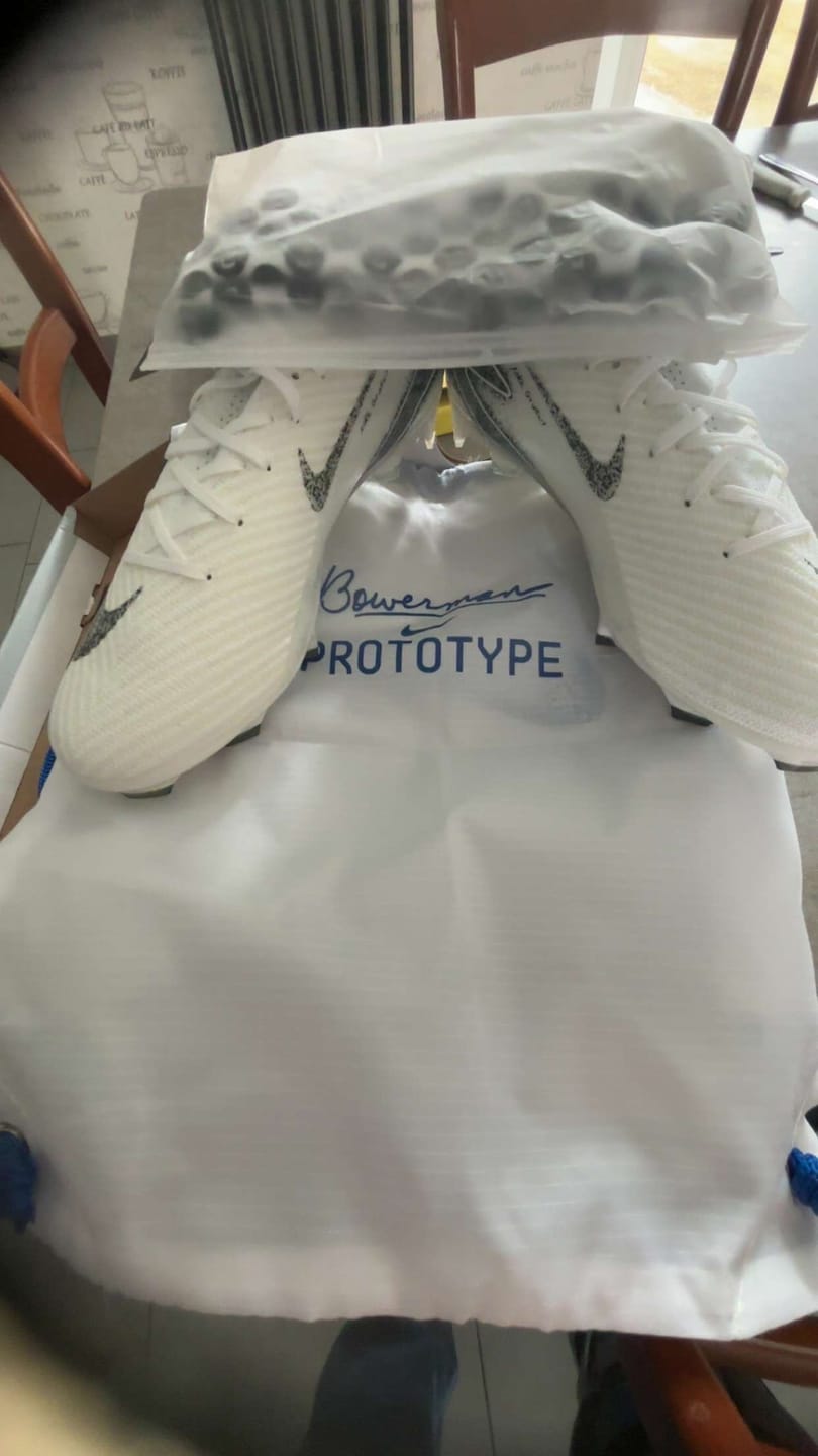 Customer photo review of Nike Vapor 16 FG - Blanc/Argenté