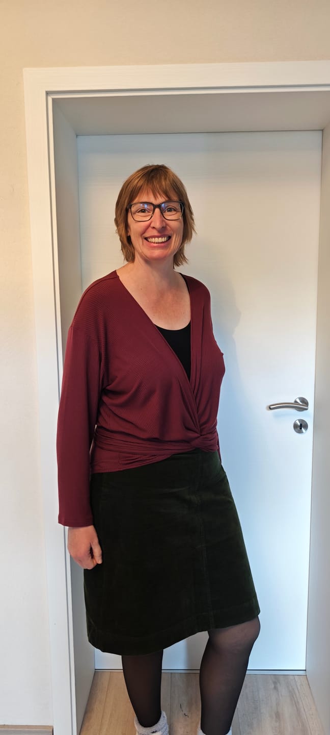 Customer photo review of Winja | Langärmlige Wickelbluse | Rippjersey burgunder