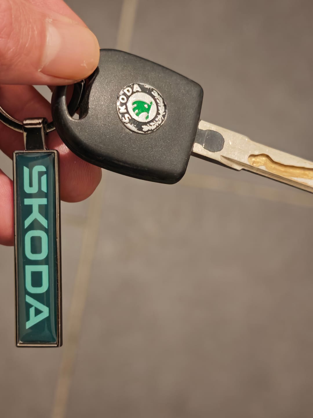 Customer photo review of Kennzeichen Schlüsselanhänger Mini Nummernschild Metall