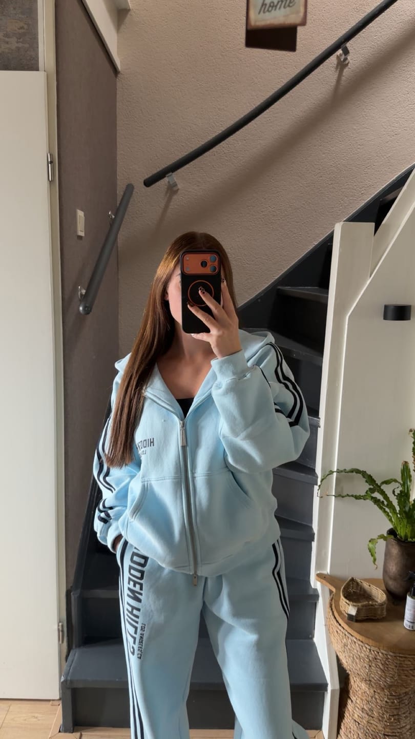 Customer photo review of STRIPED ZIP HOODIE LIGHT BLUE/NAVY