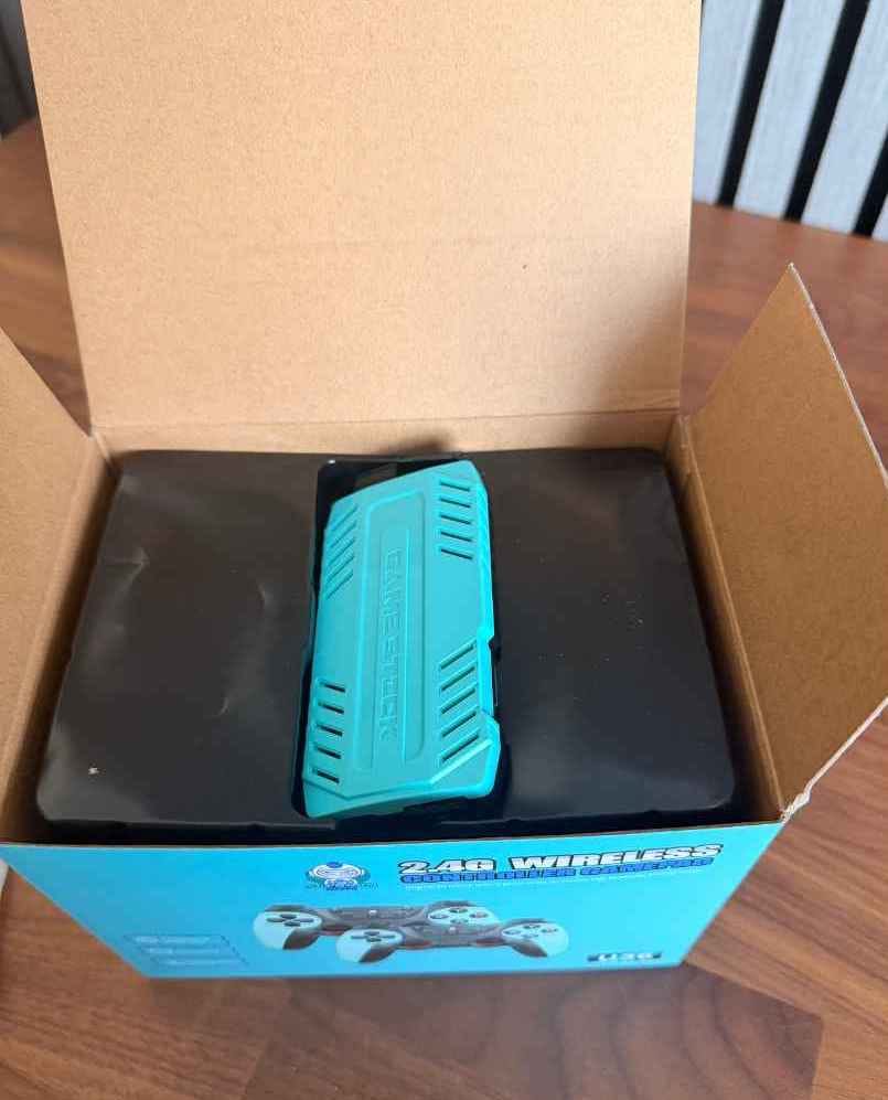 Customer photo review of Wireless Retro Console 5000 GAMES HDMI TV Game Stick U36