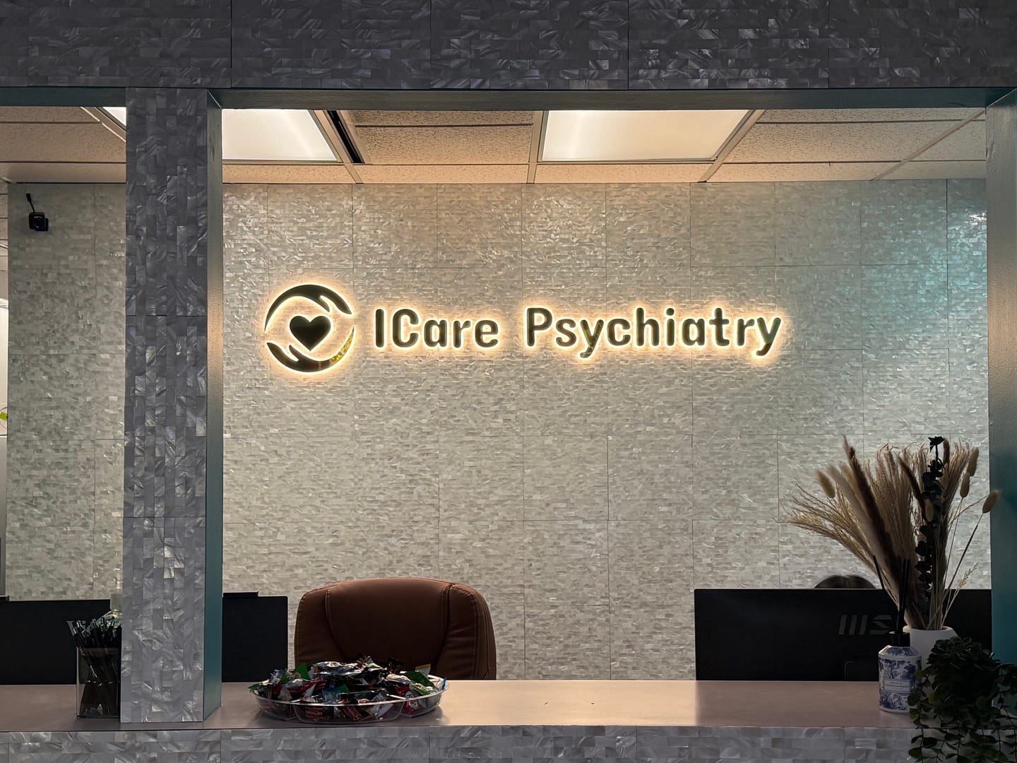 Customer photo review of Custom Gold Metal Backlit Sign For Kiet