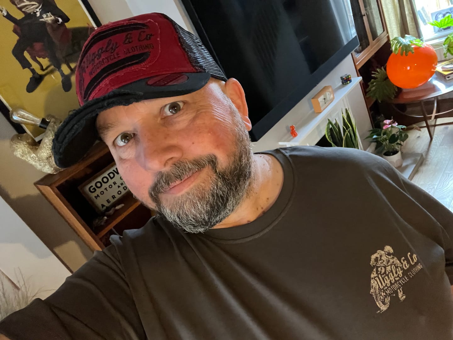 Customer photo review of Olive Flattrack Tee