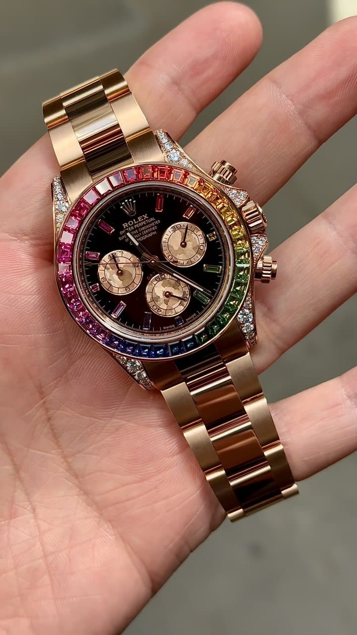 Customer photo review of Daytona 126598RBOW 40mm Rainbow Yellow Gold Black Dial Sapphire Bezel