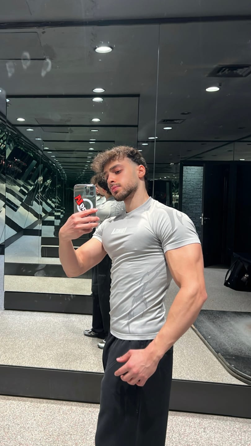 Customer photo review of 4067 - Gothic Compression Tees