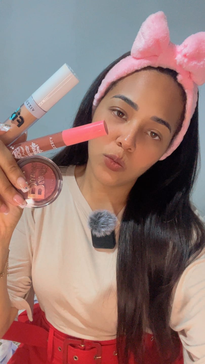 Customer photo review of Batom Líquido Vizzela