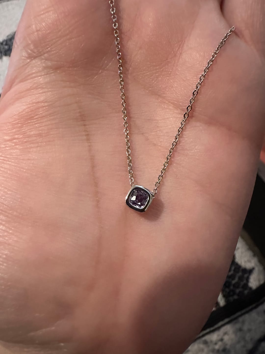 Customer photo review of Collar Birthstone Cuadrado Plateado