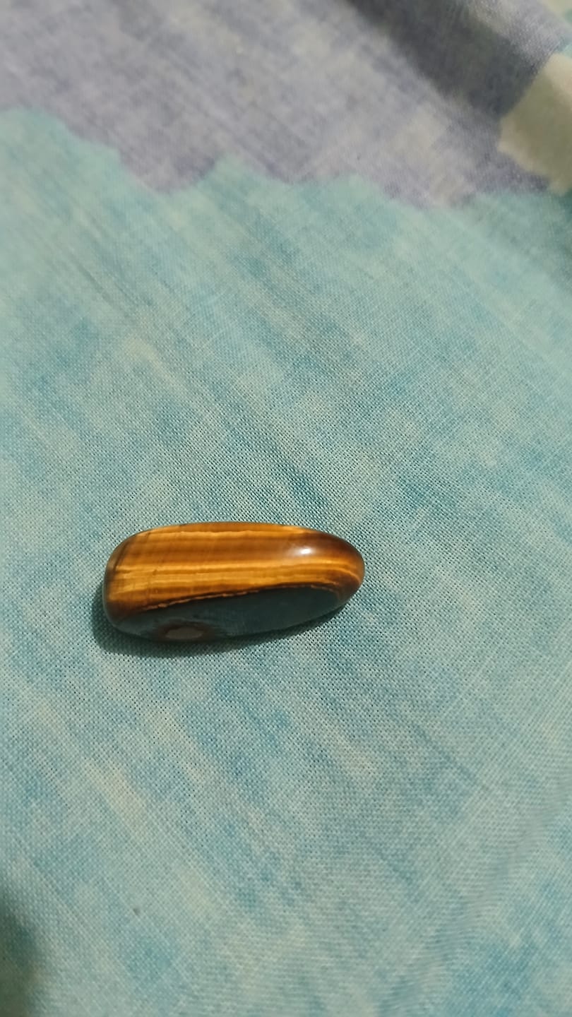 Customer photo review of Piedra Ojo de tigre