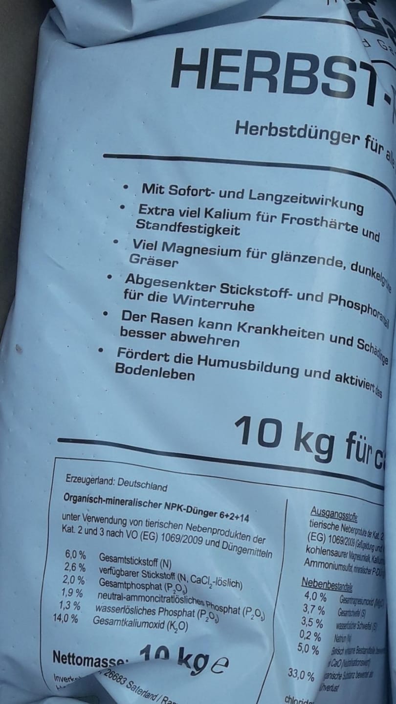Customer photo review of HaGaFe Herbstrasendünger, Herbst - Rasendünger, Kaliumdünger, Dünger, für Frosthärte und Standfestigkeit, mit Sofort.- und Langzeitwirkung