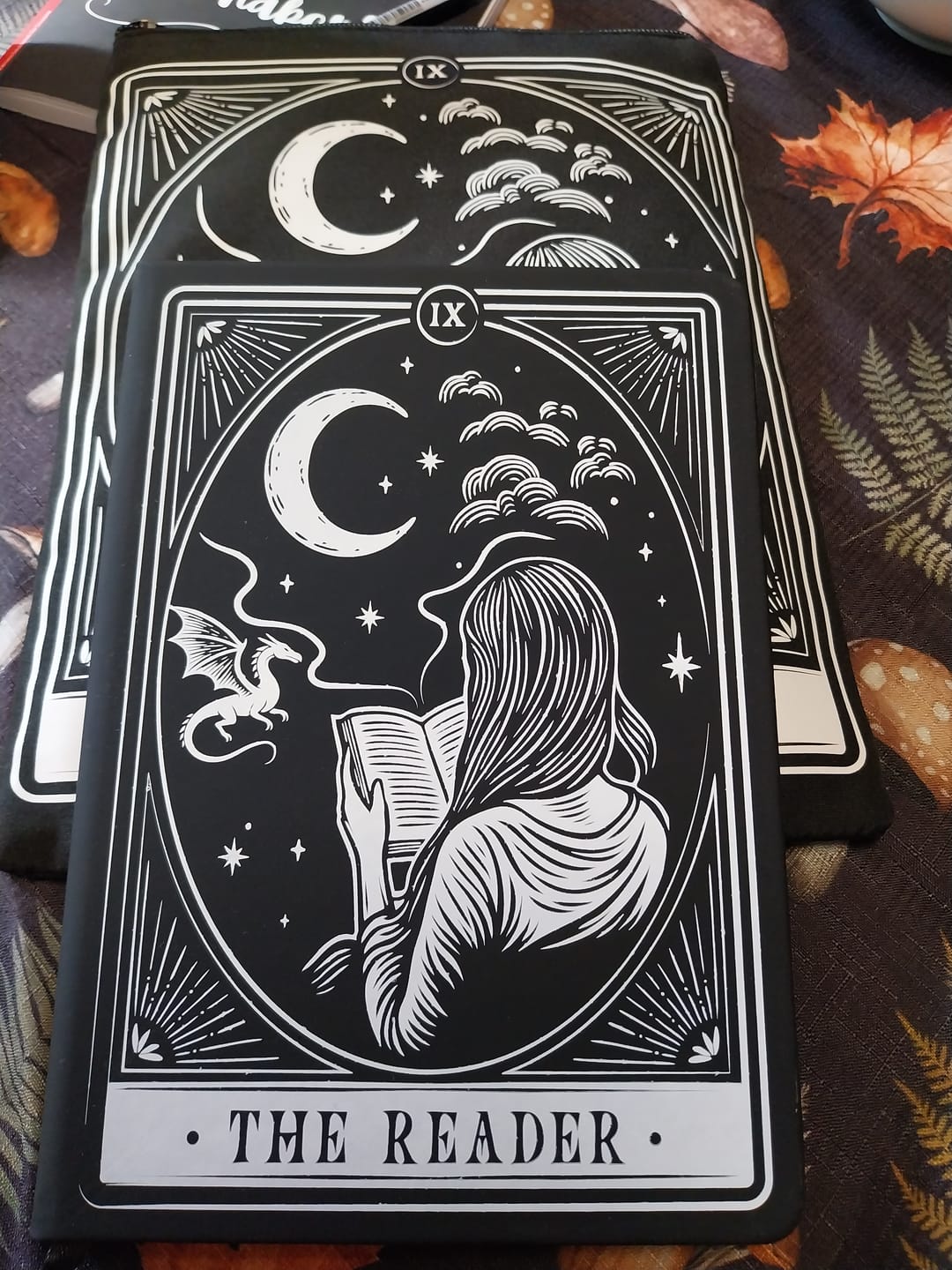 Customer photo review of Das Nachtorakel A5 Notizbuch mit Drachenwächter (100 Seiten liniert)