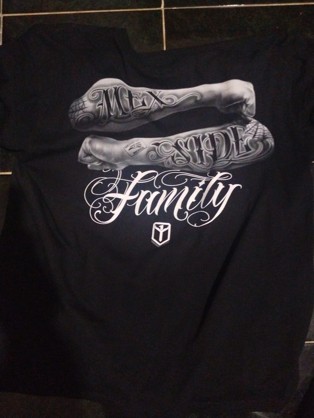 Customer photo review of Mex Side Tee