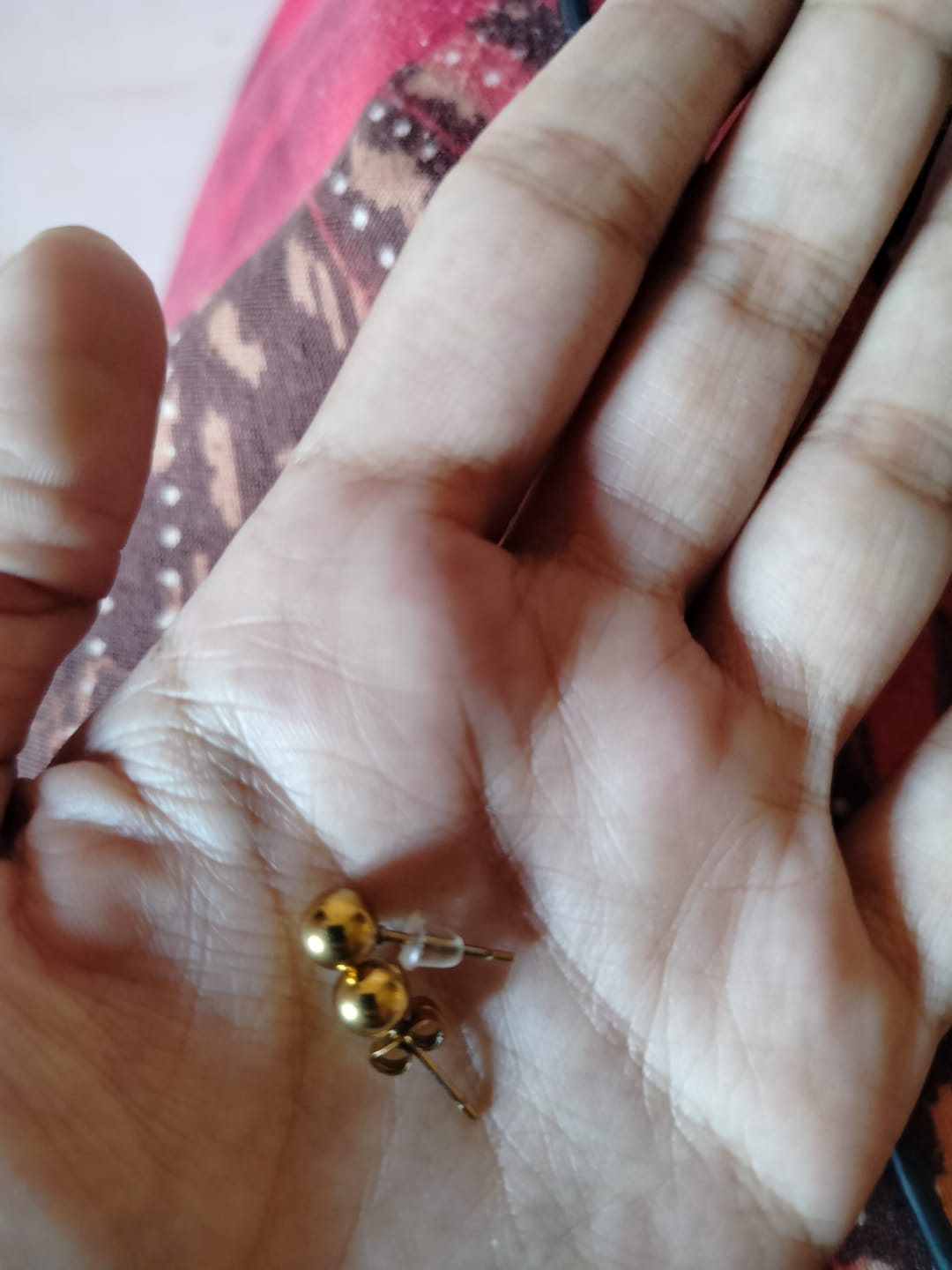 Customer photo review of Plain Ball Stud Earrings