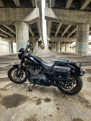 Customer photo review of 20L - Incognito Quick-Mount Small Saddlebags for Harley Softail Low Rider S FXLRS