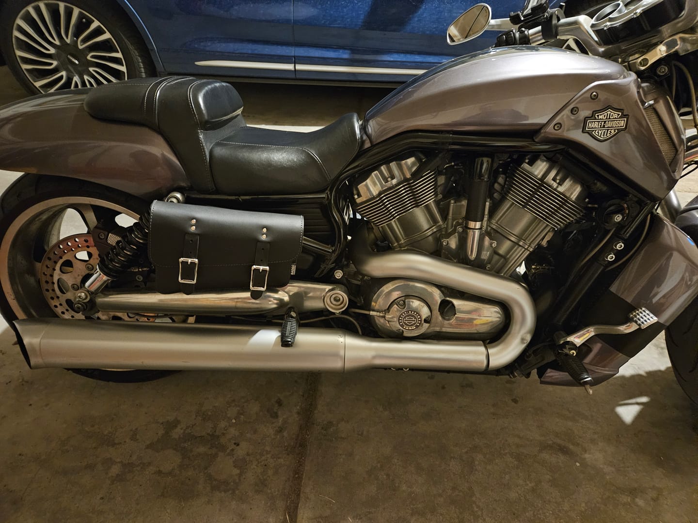 Customer photo review of H-D® V-Rod Right Side Solo Frame Bag - VFR01