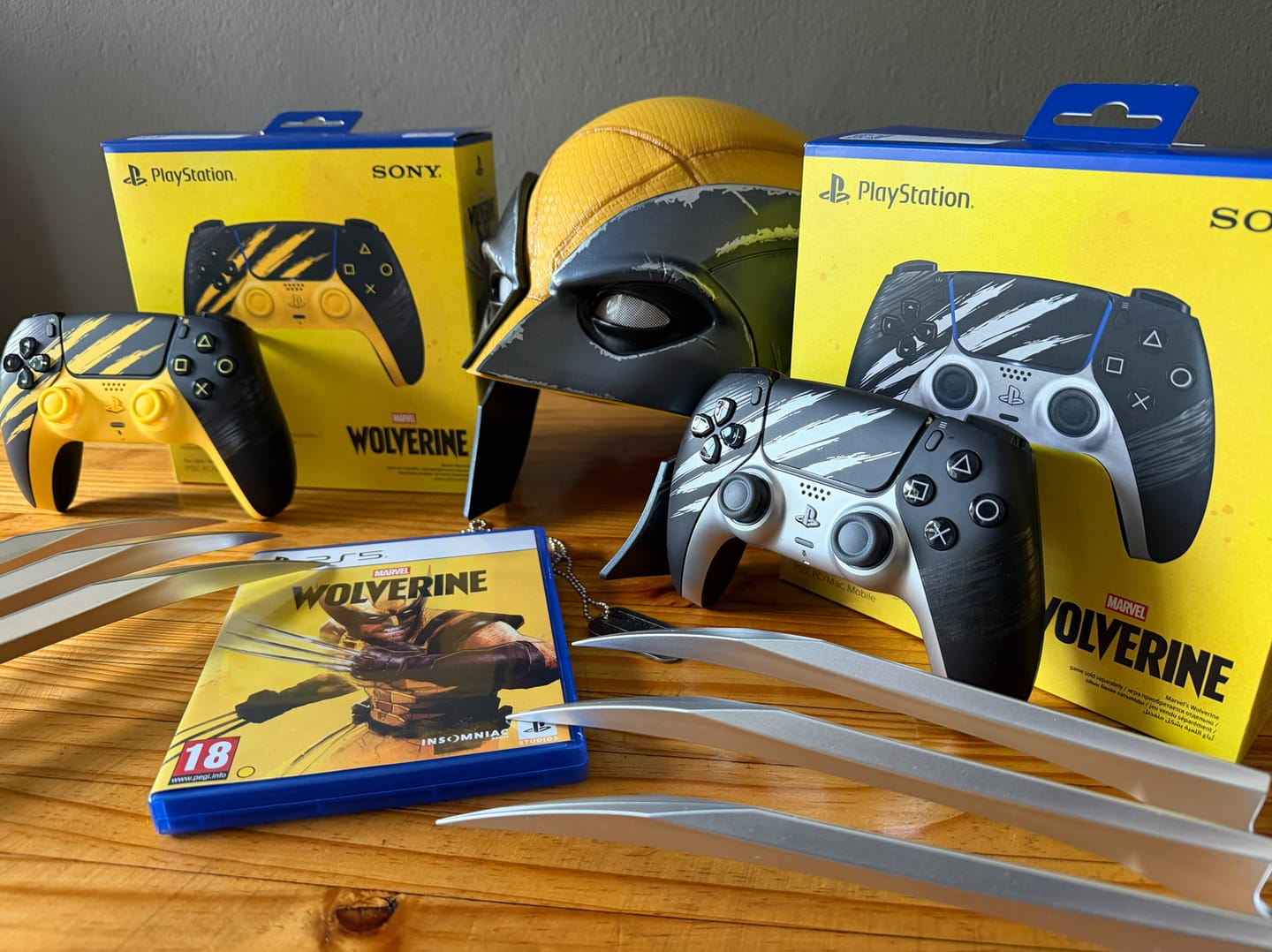 Customer photo review of PlayStation 5 (PS5) DualSense Wireless Controller - Marvel’s Wolverine Adamantium Limited Edition