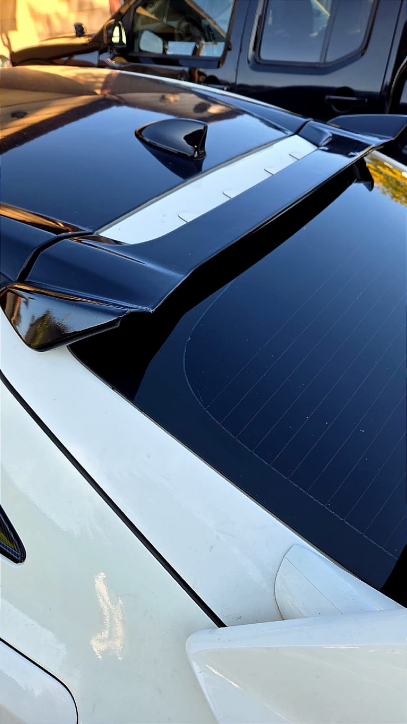 Customer photo review of Rear Roof Wing Spoiler - Glossy Black For 2017-2020 Honda Civic Hatchback
