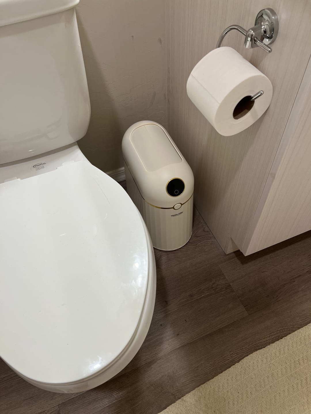 Customer photo review of Royal Bin® Crown 10L – Smart Touchless Self-Sealing Trash Can