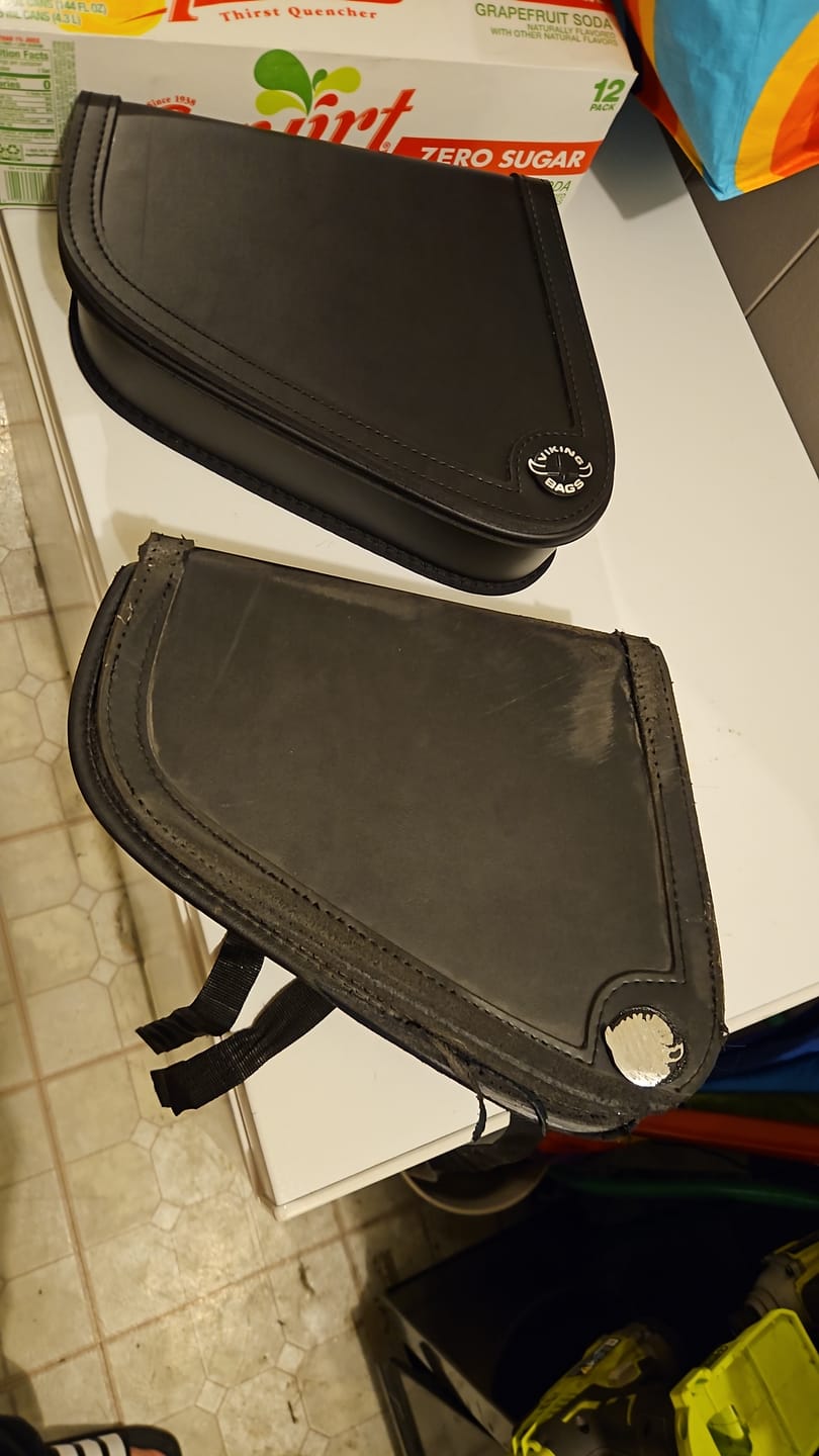 Customer photo review of 3L - Sprinter Harley Sportster Motorcycle Swing Arm Bag