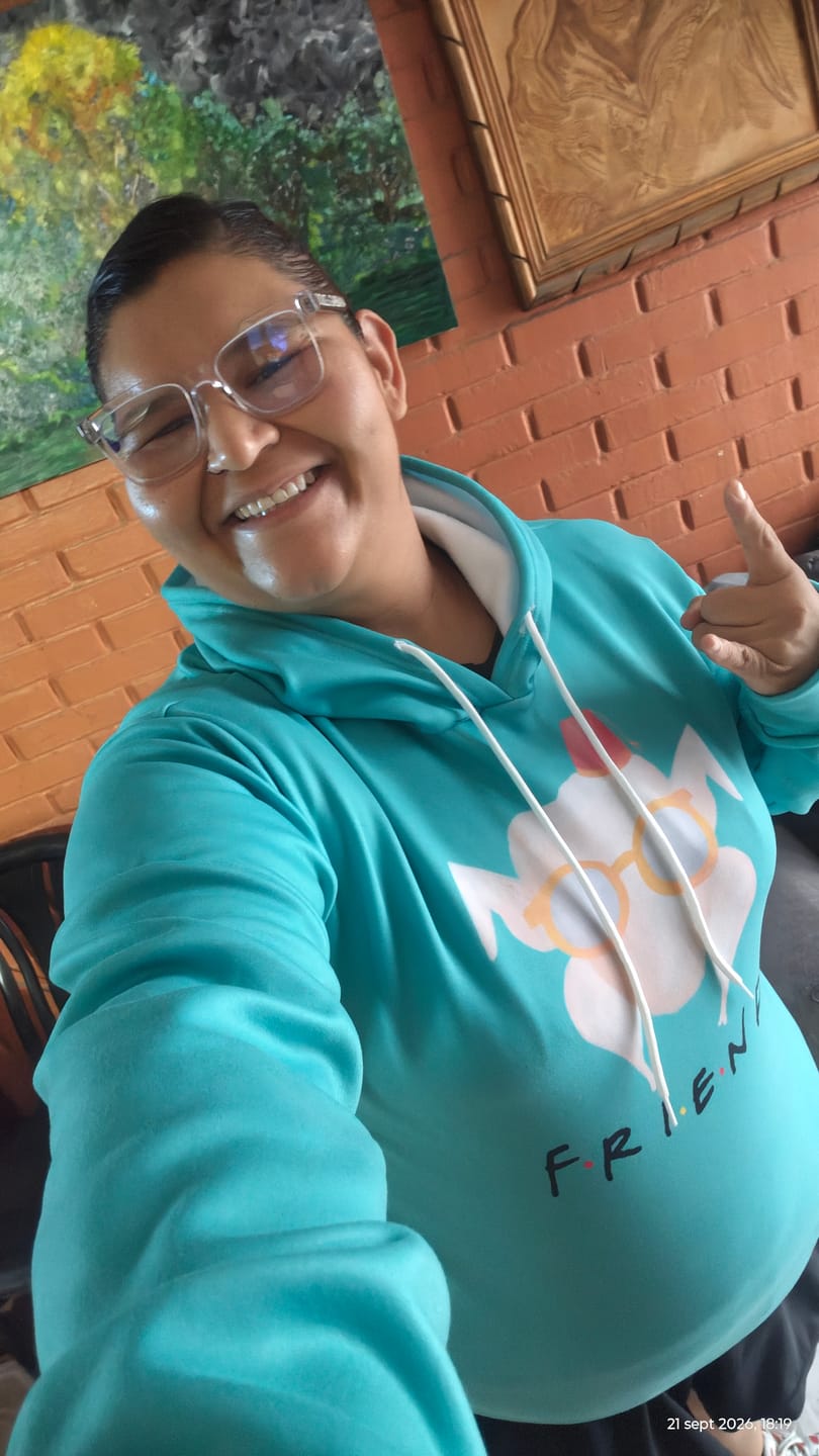 Customer photo review of Sudadera Friends Series