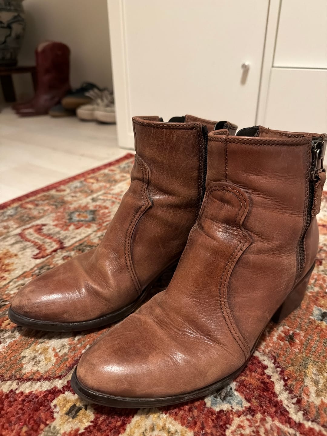Customer photo review of BOTIN ATENAS CUOIO