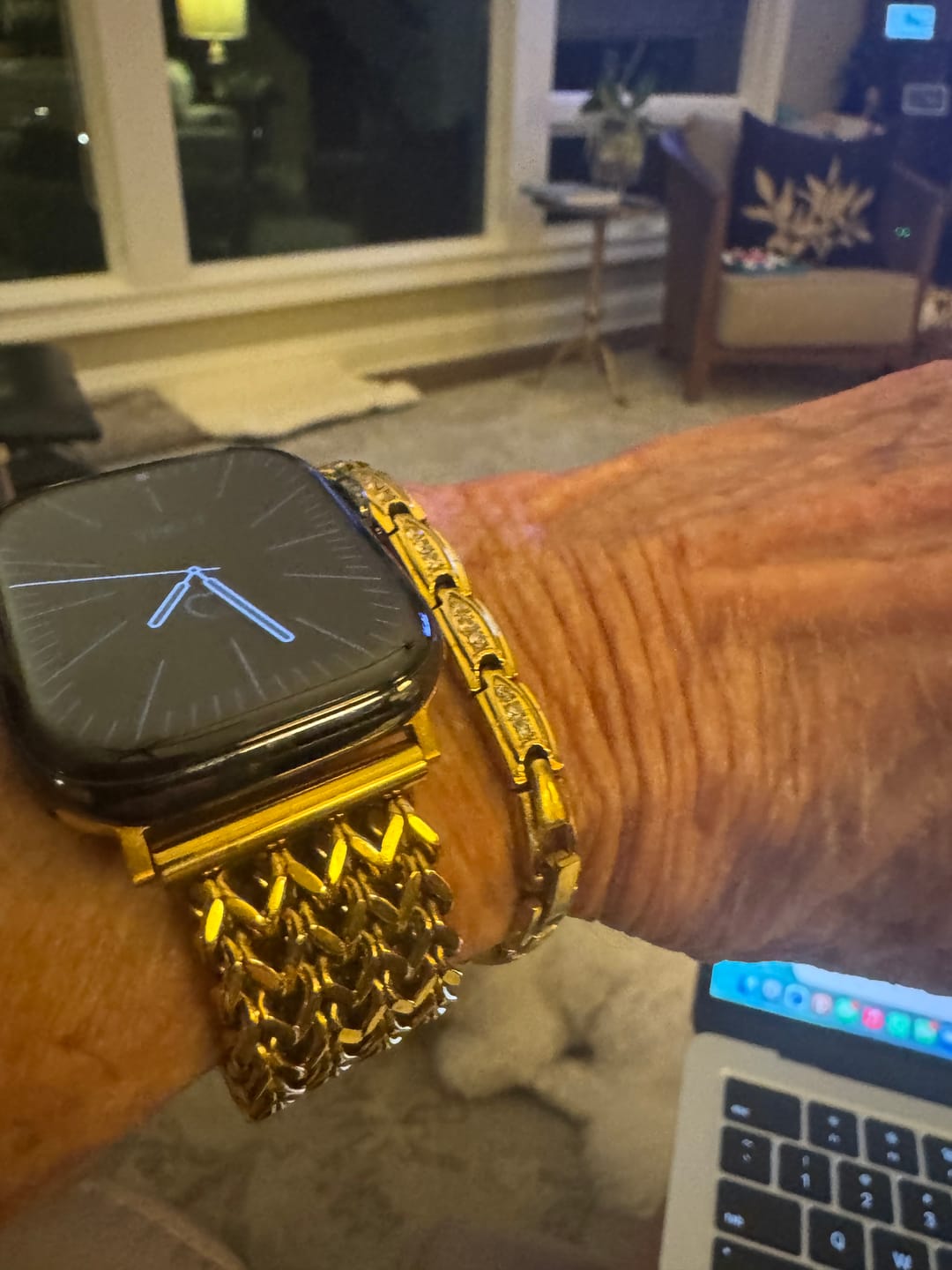 Customer photo review of Gold Chain Luxury Apple Watch Strap