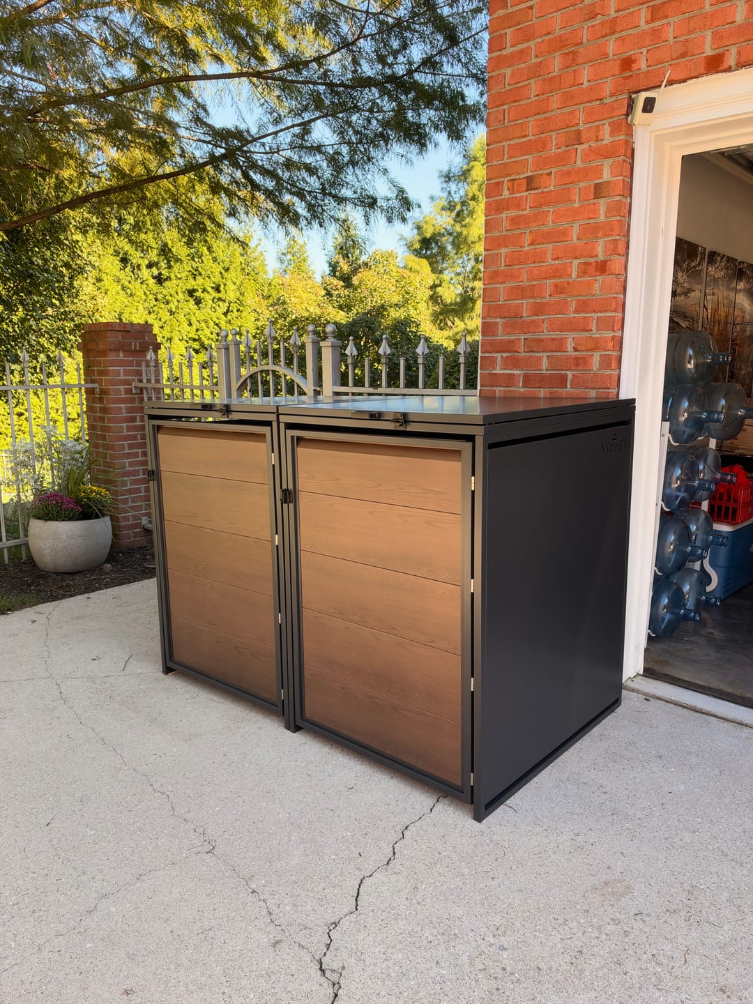 Customer photo review of MisterBin® Garbage Bin Enclosure